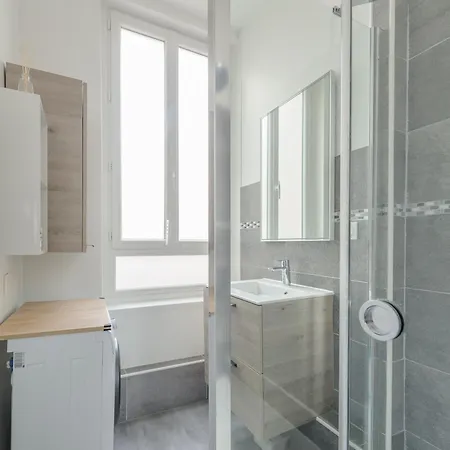 Renove Au Coeur De La Rochelle, Marche A 25m, 2 Personnes, Wifi - Fr-1-535-43